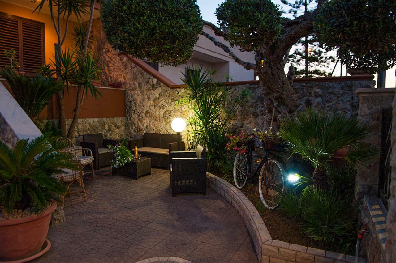 Guesthouse Da Filiberto Melendugno Exterior photo